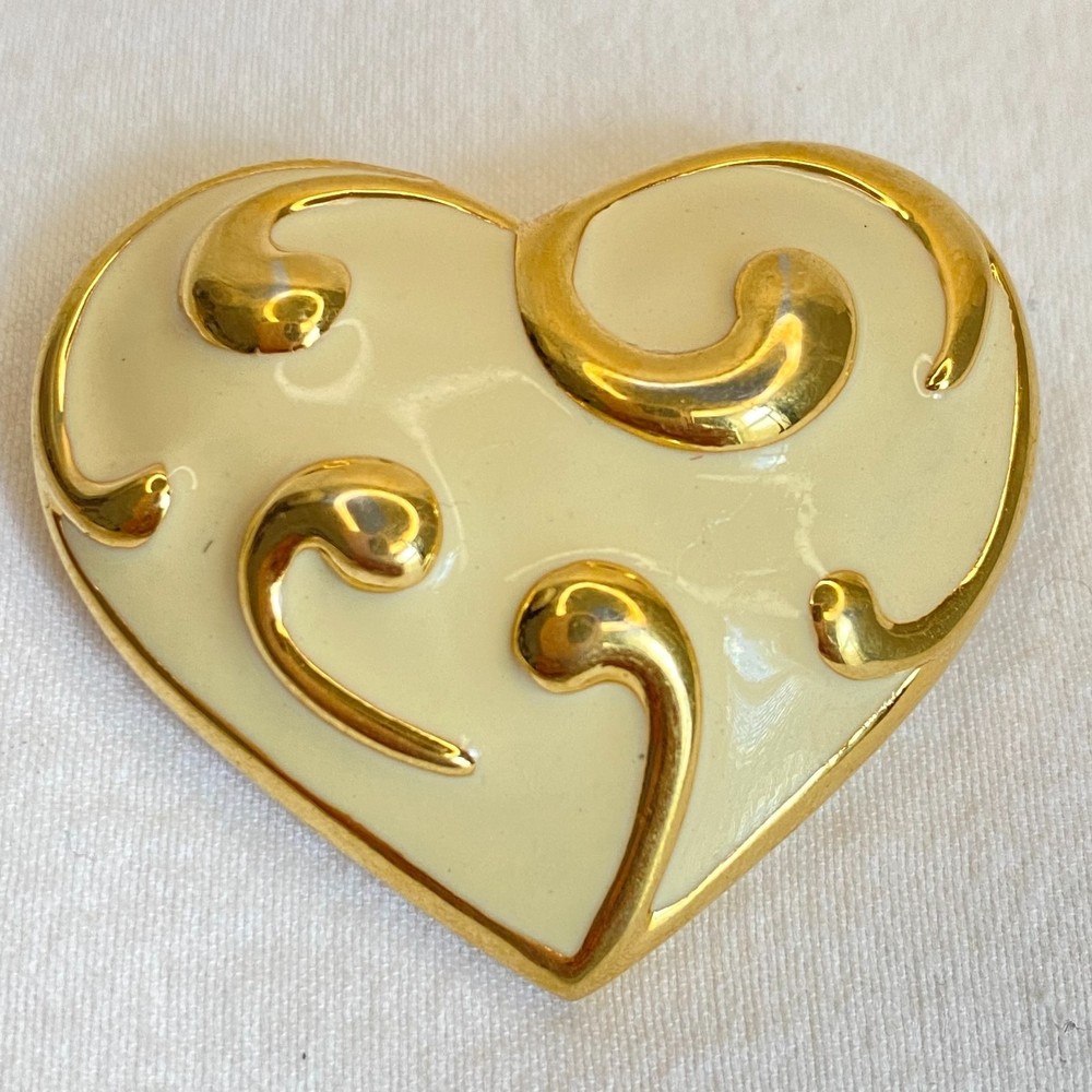 💎D'Orlan Brooch Heart Shape Gold Tone Metal Swirls Over Cream Enamel